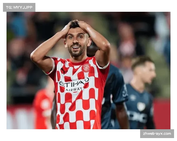 半场战报：赫罗纳1-0巴塞罗那，多夫比克头球破门